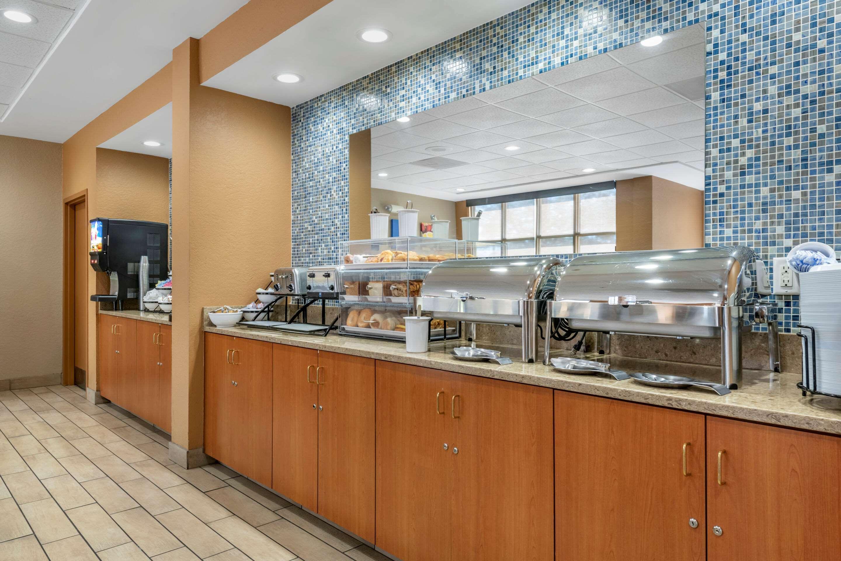 Comfort Inn & Suites Orlando North Санфорд Екстериор снимка