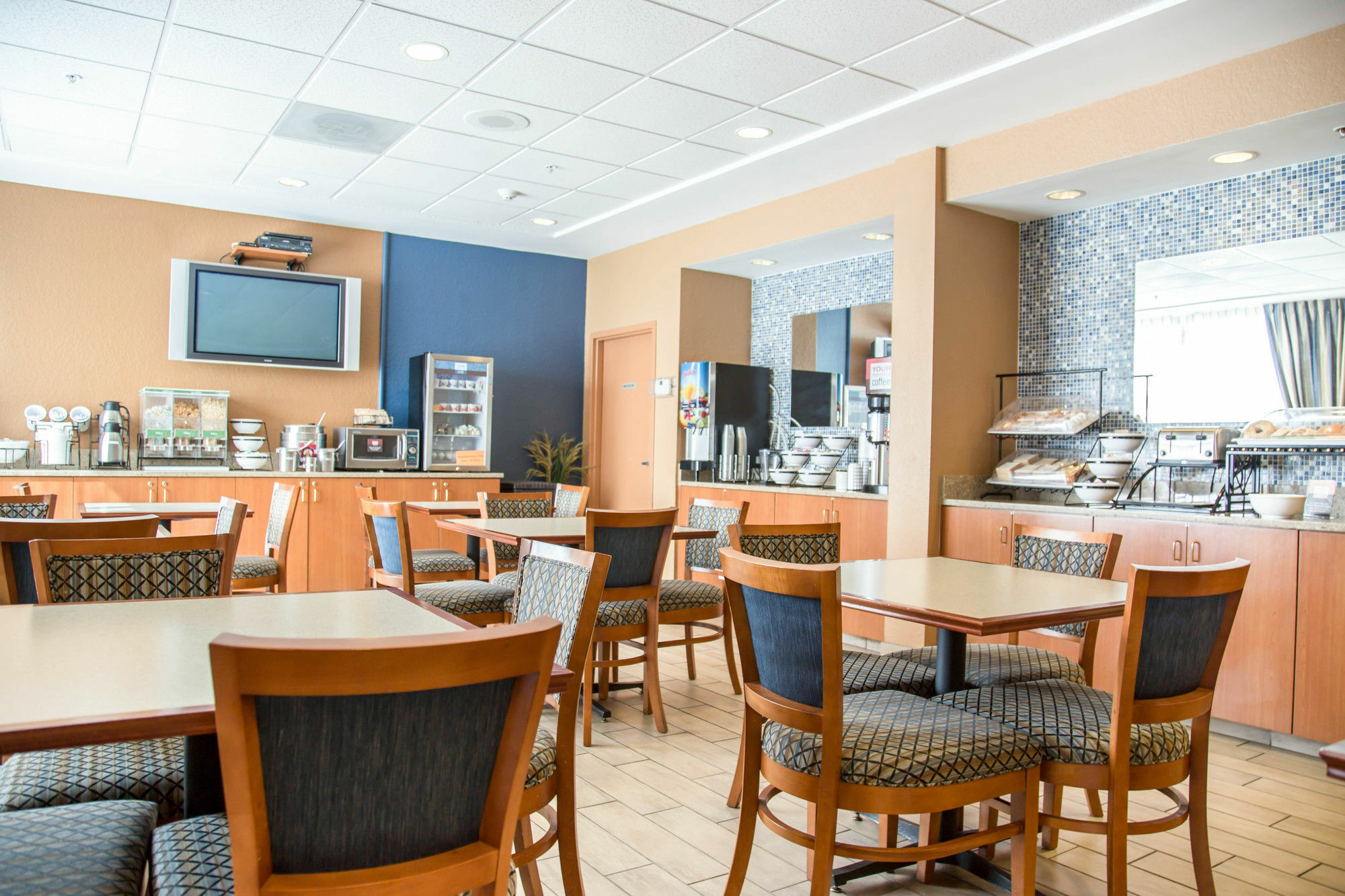 Comfort Inn & Suites Orlando North Санфорд Екстериор снимка